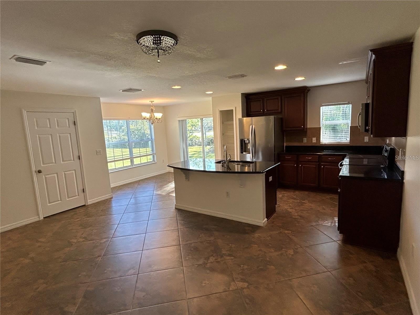 2802 BIRCHCREEK Drive – photo 4