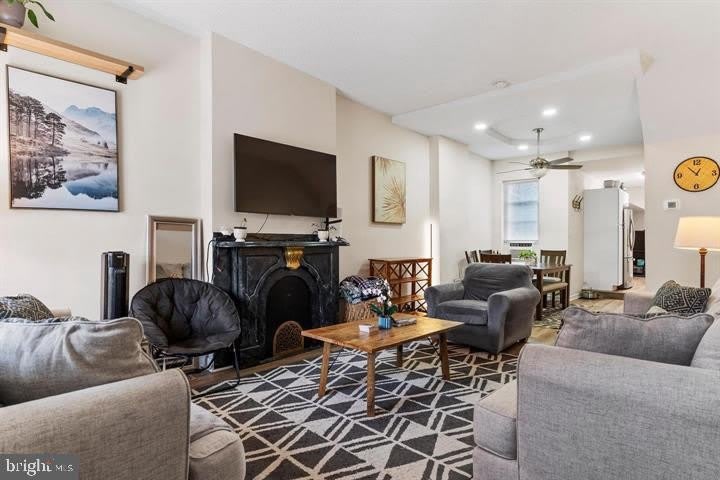 411 Herr Street – photo 2