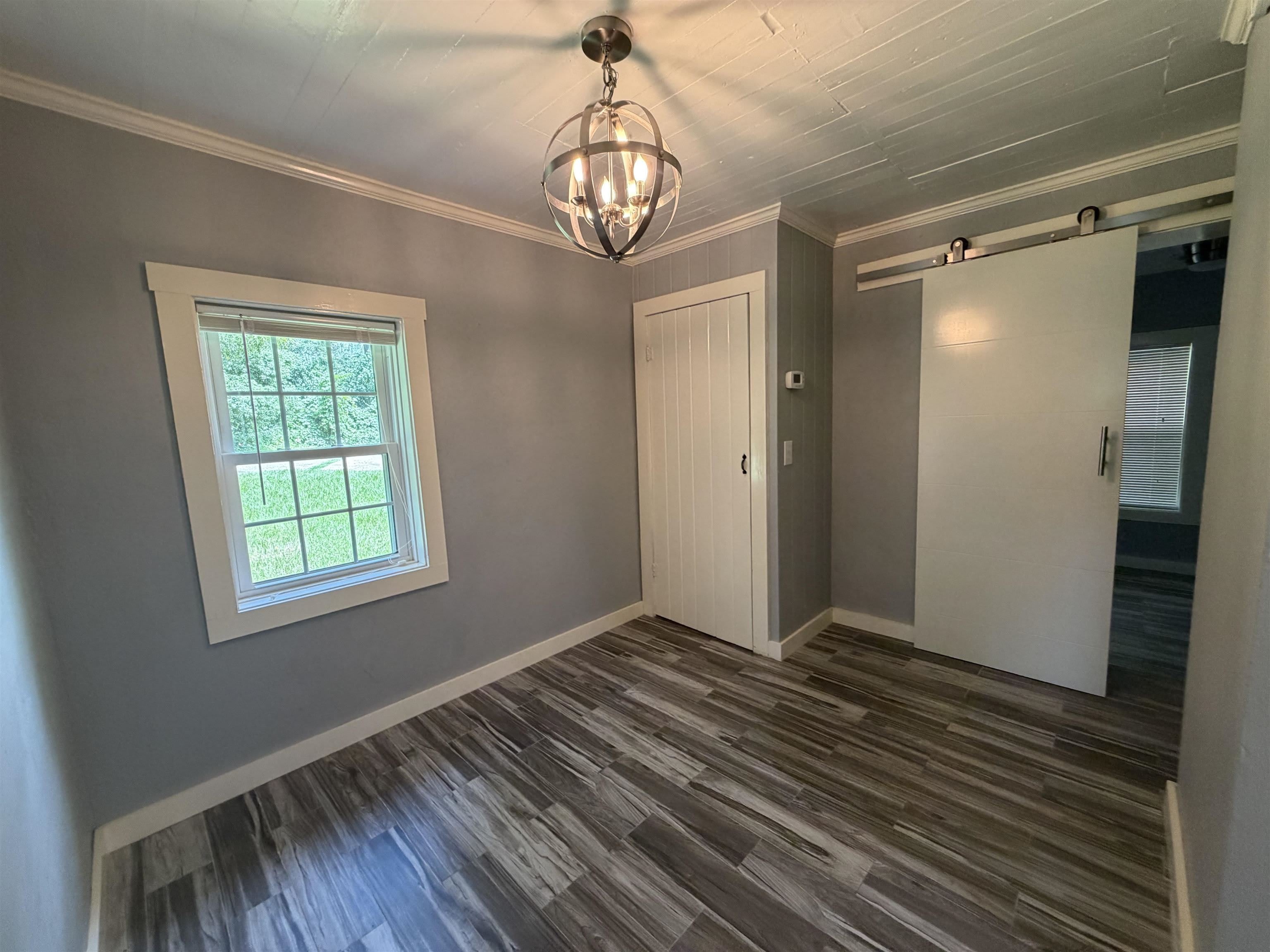 1316 Aintree Lane – photo 2
