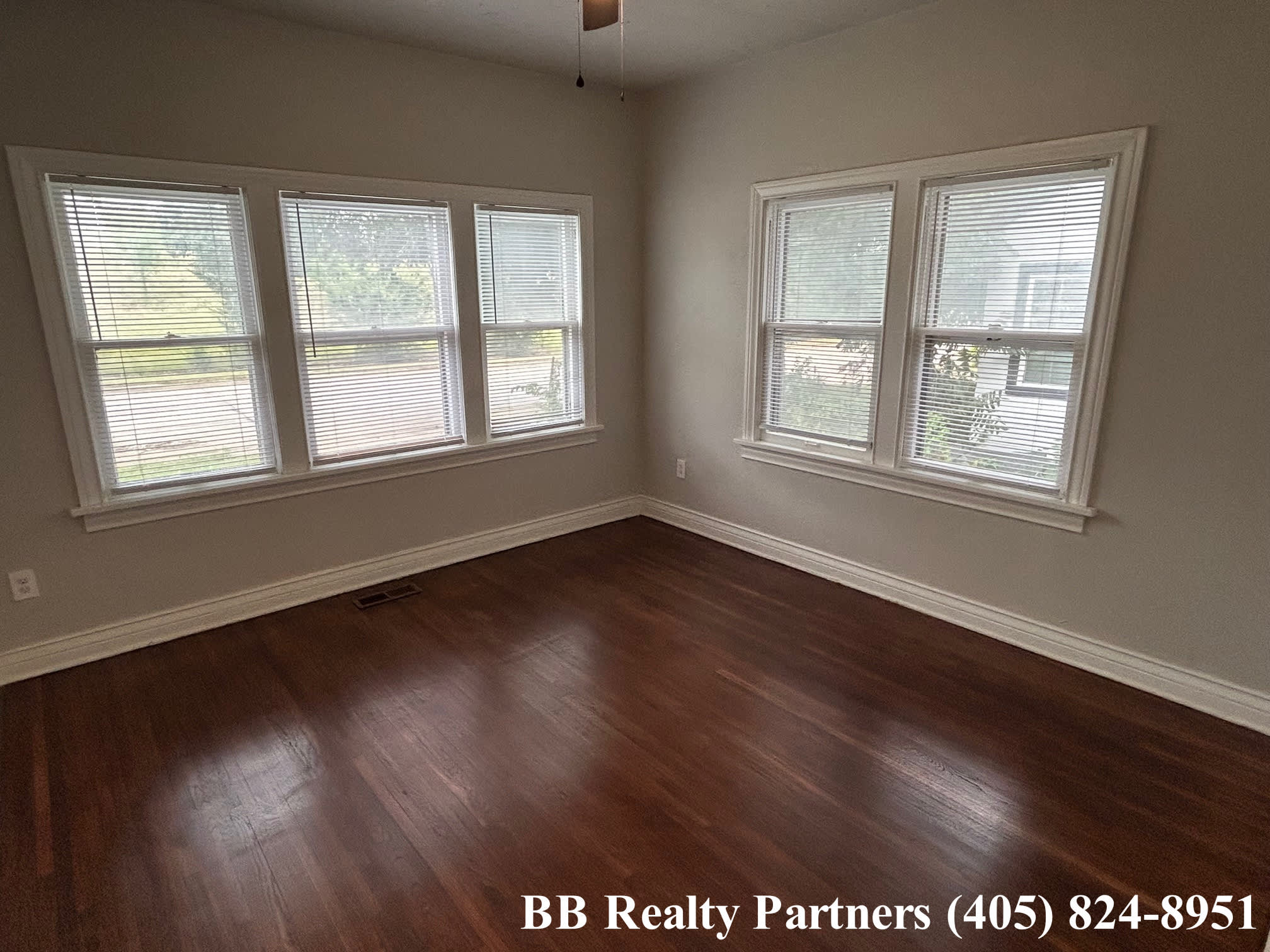 2812 E Admiral Blvd – photo 5