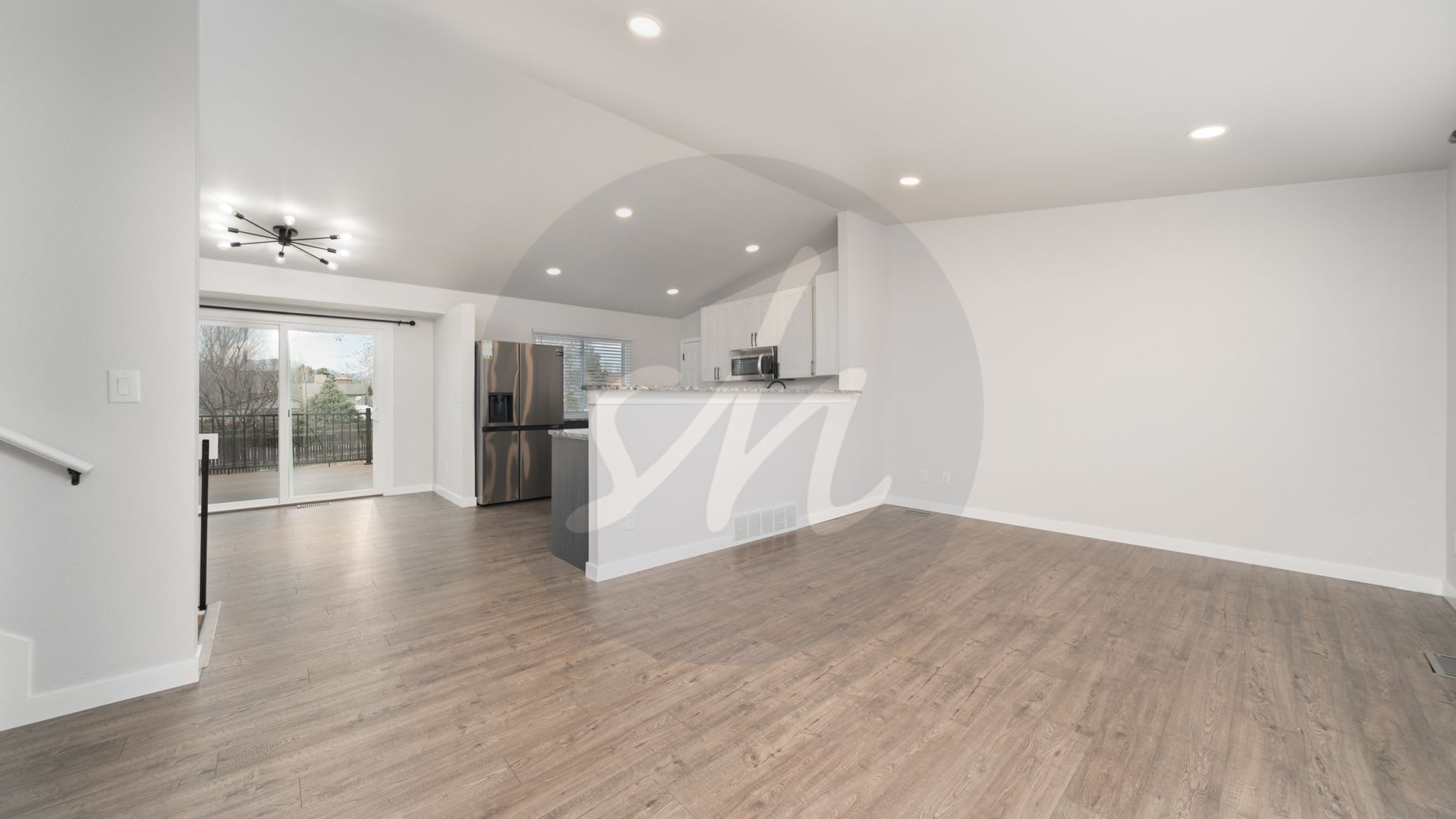 Fully Remodeled Home in Old Farm – photo 4
