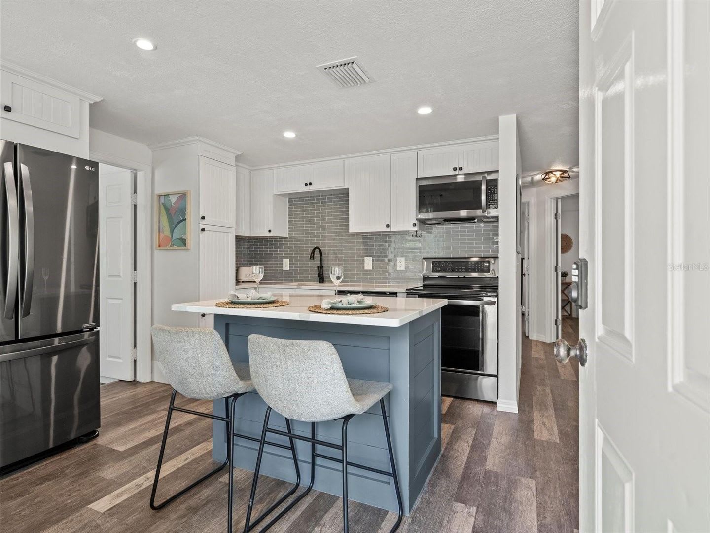 3138 W Varn – photo 2