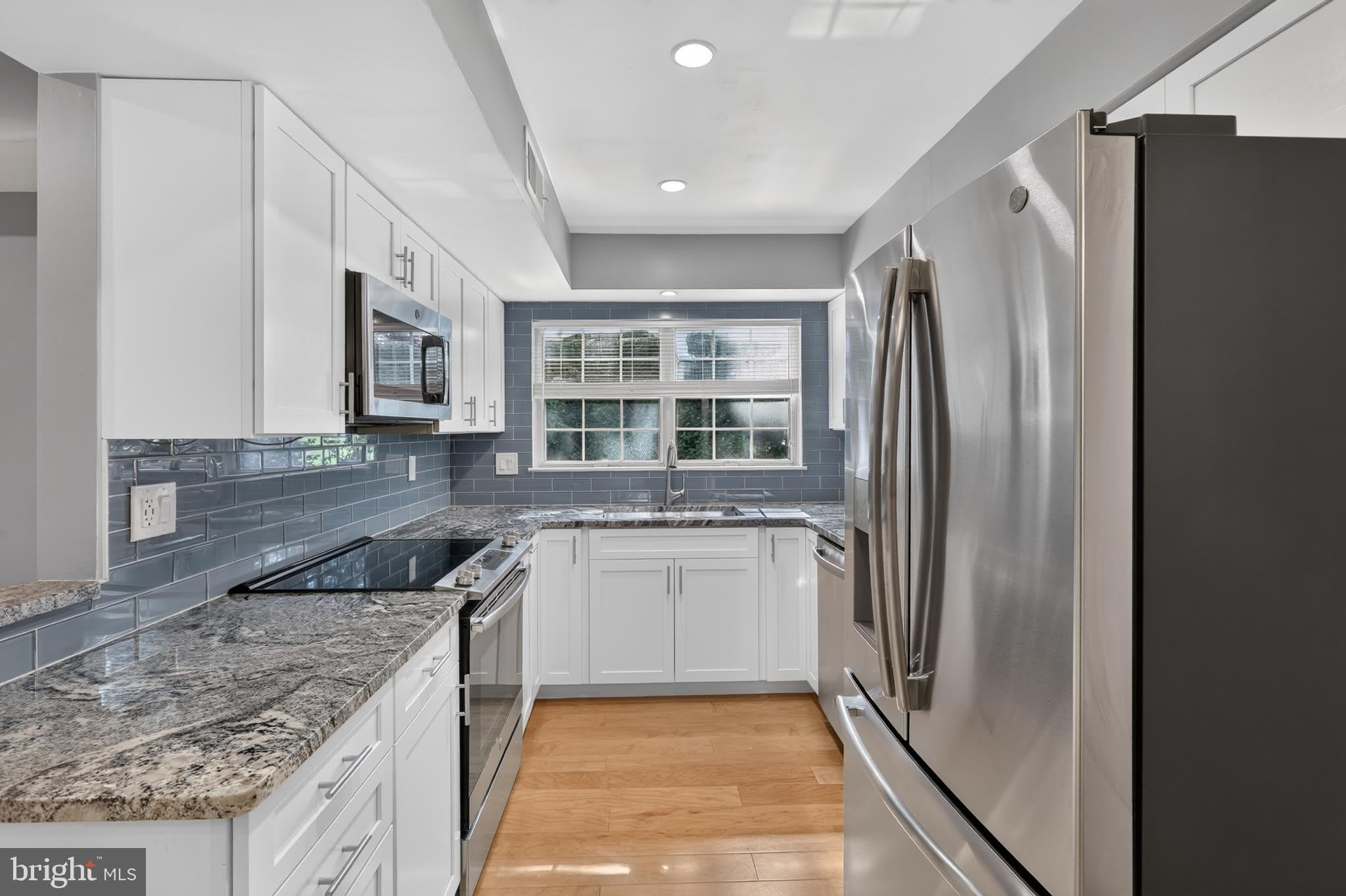 7742 NEW PROVIDENCE Drive – photo 1