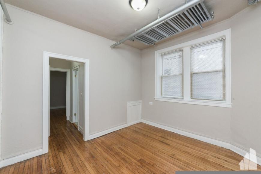 4255 W Addison St – photo 5
