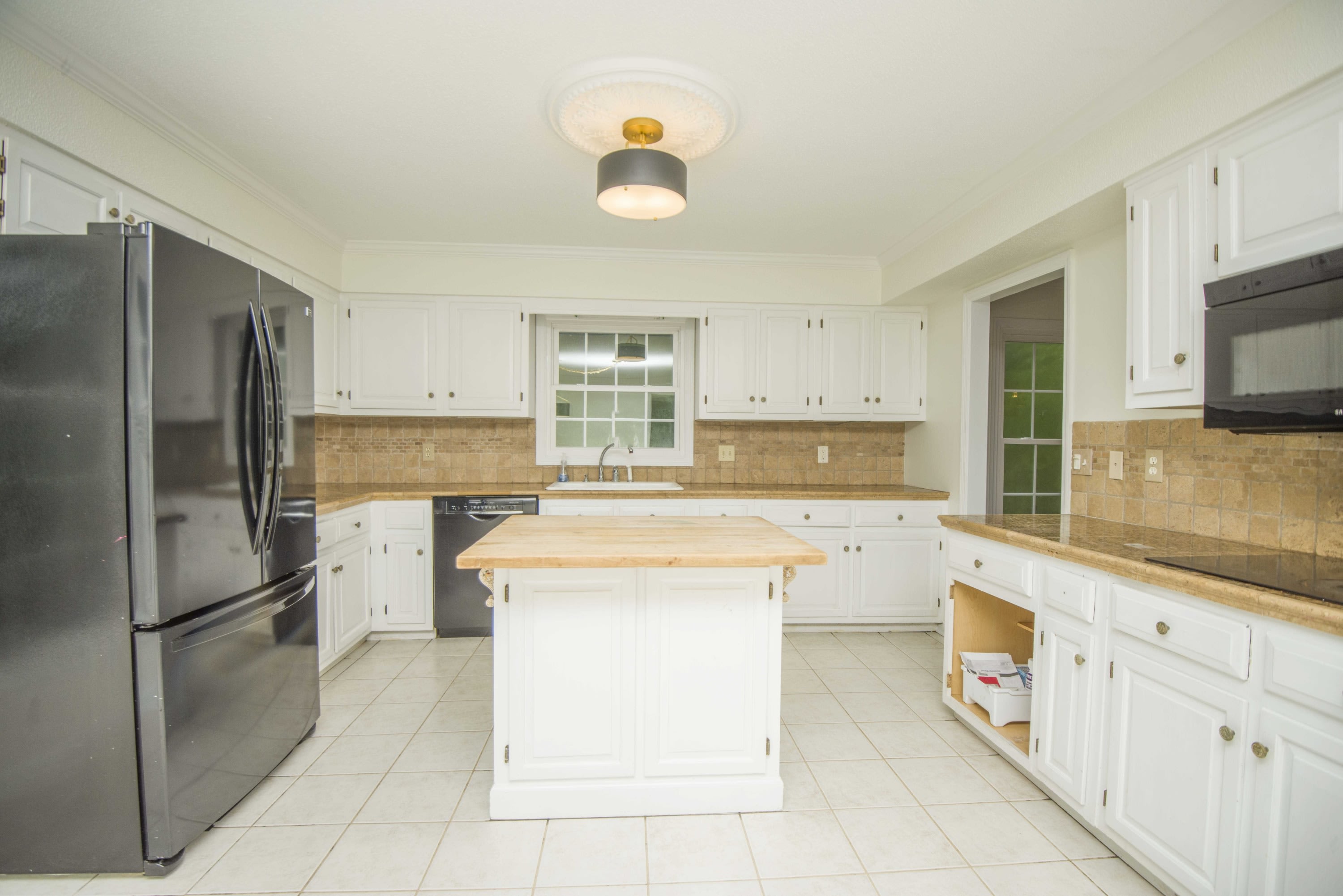 11144 Pleasant Forest Drive – photo 4