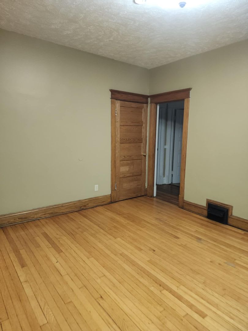Three Bedroom Villa in Downtown Omaha! – photo 4