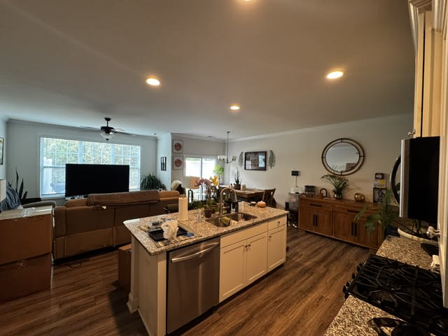 8611 Harris Lake Lane – photo 1