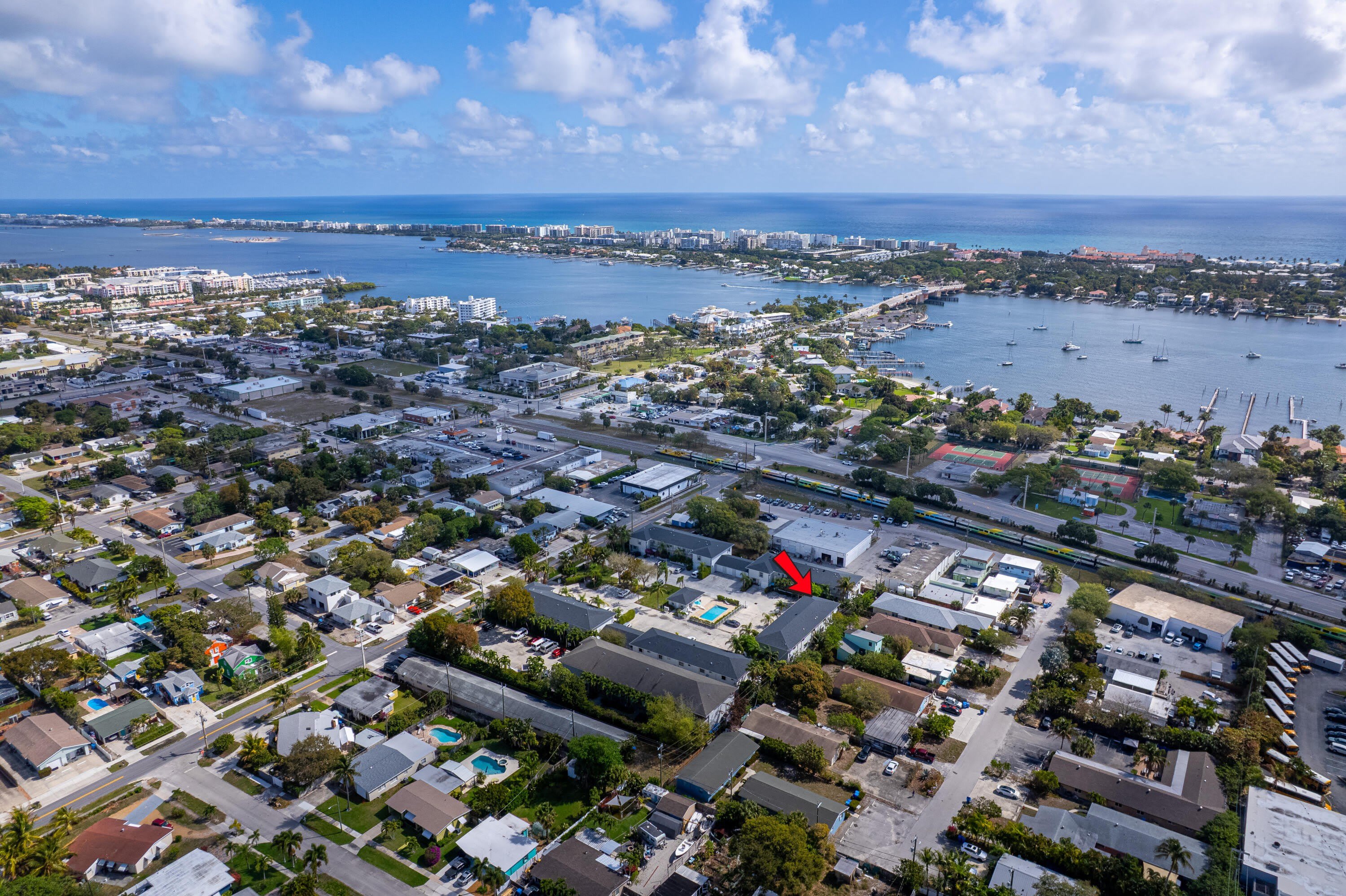 324 W PINE Street – photo 2