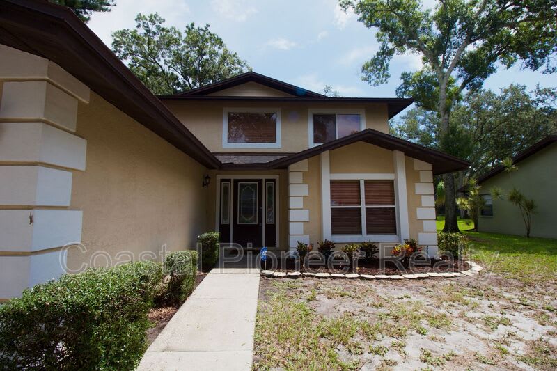 1817 Laurence Ct – photo 3