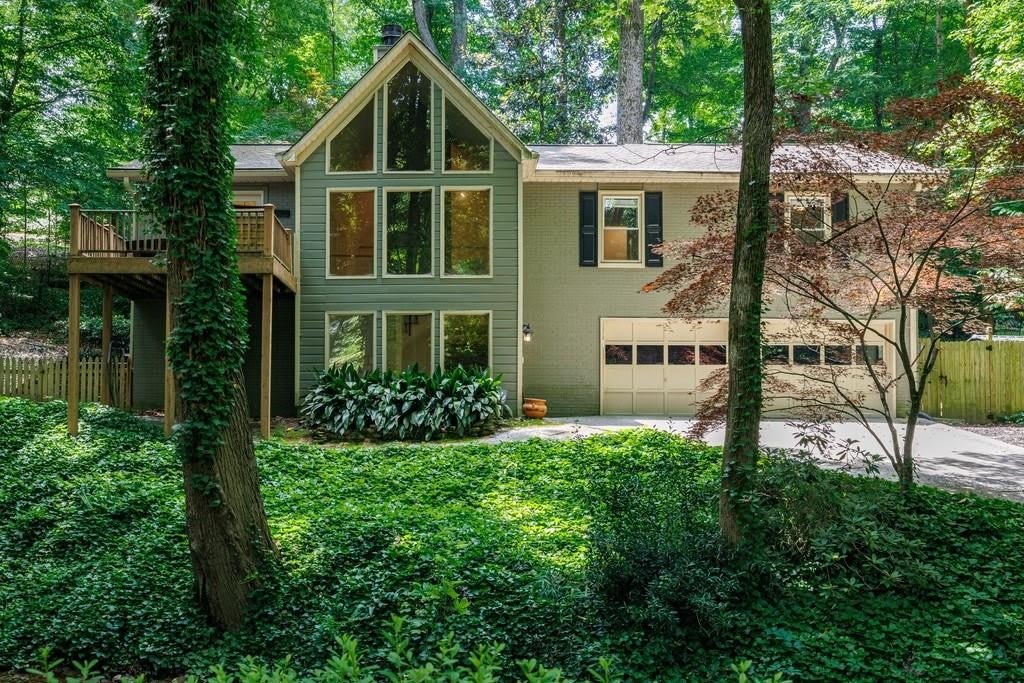 102 Vanessa Drive SE – photo 2
