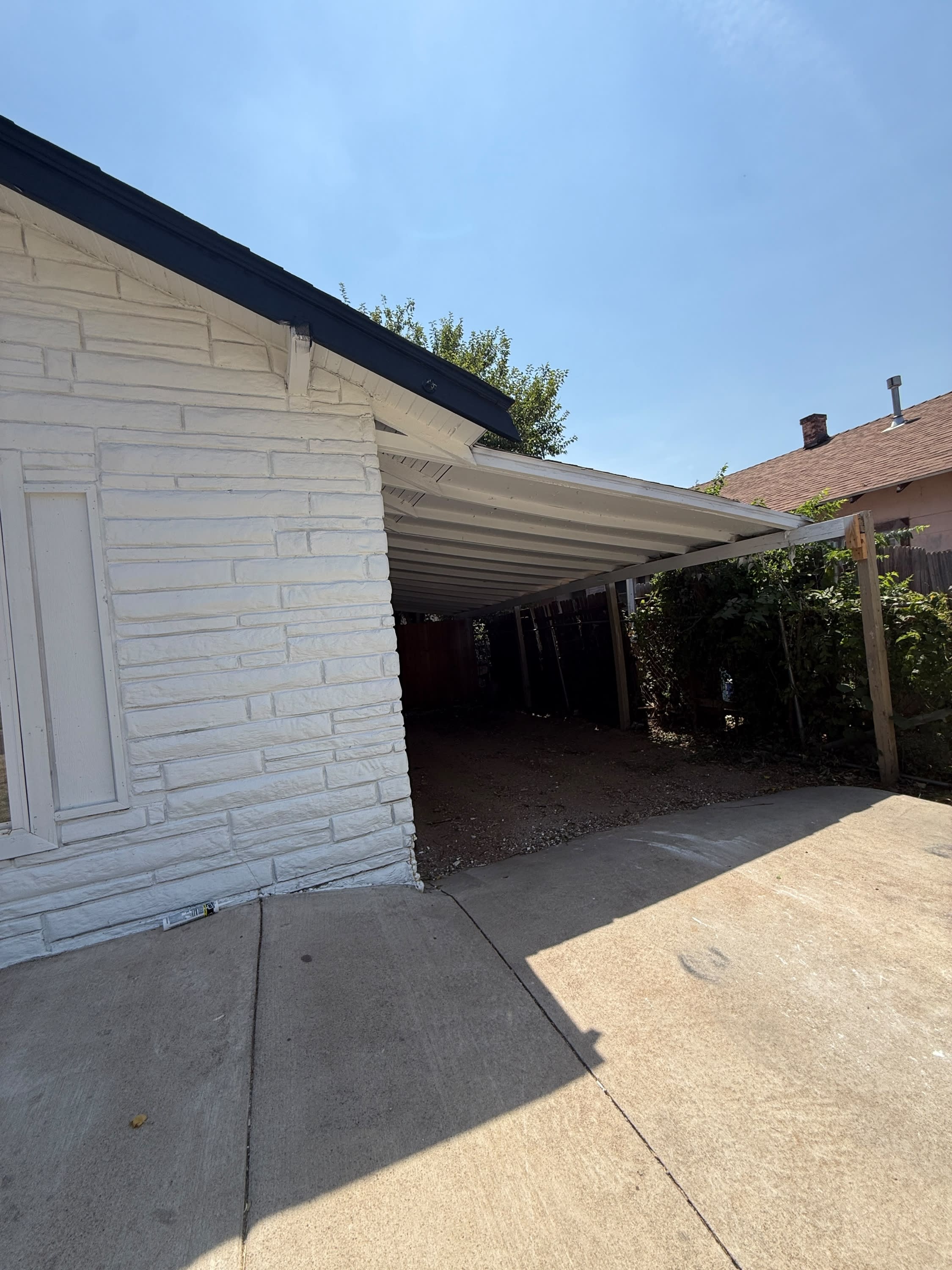 418 SW 32nd St – photo 2
