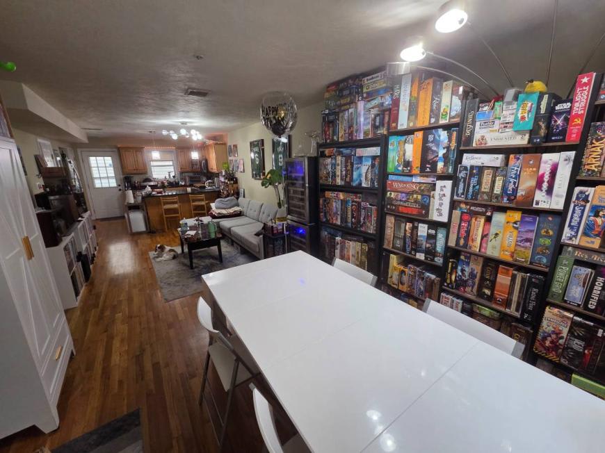 124 West 7Th St – photo 3