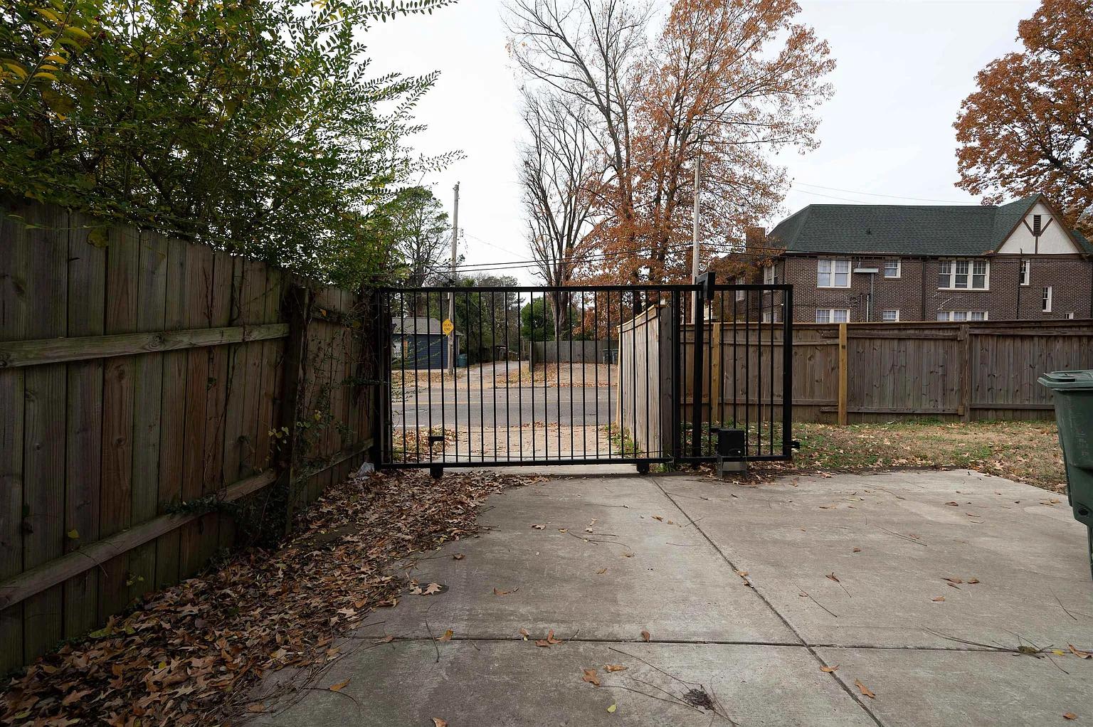 1347 Harbert Avenue – photo 3