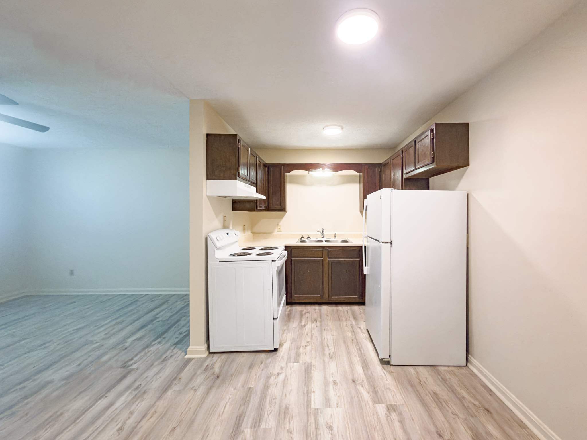 4625 Towne Square Ct – photo 3
