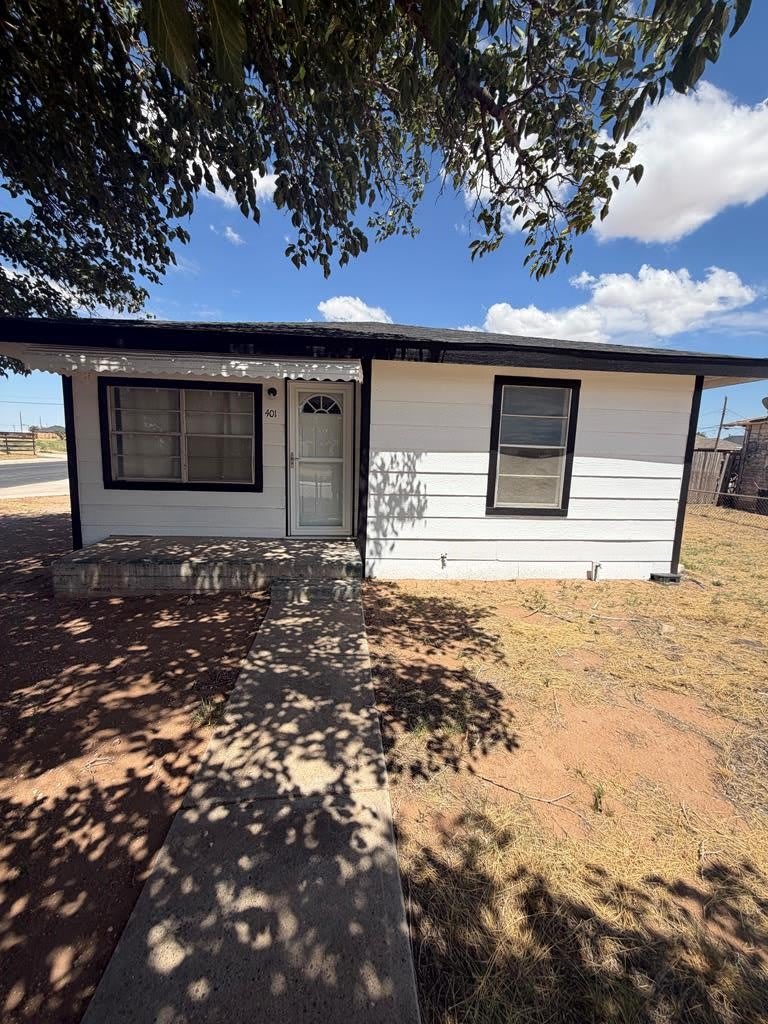 401 Benton – photo 1
