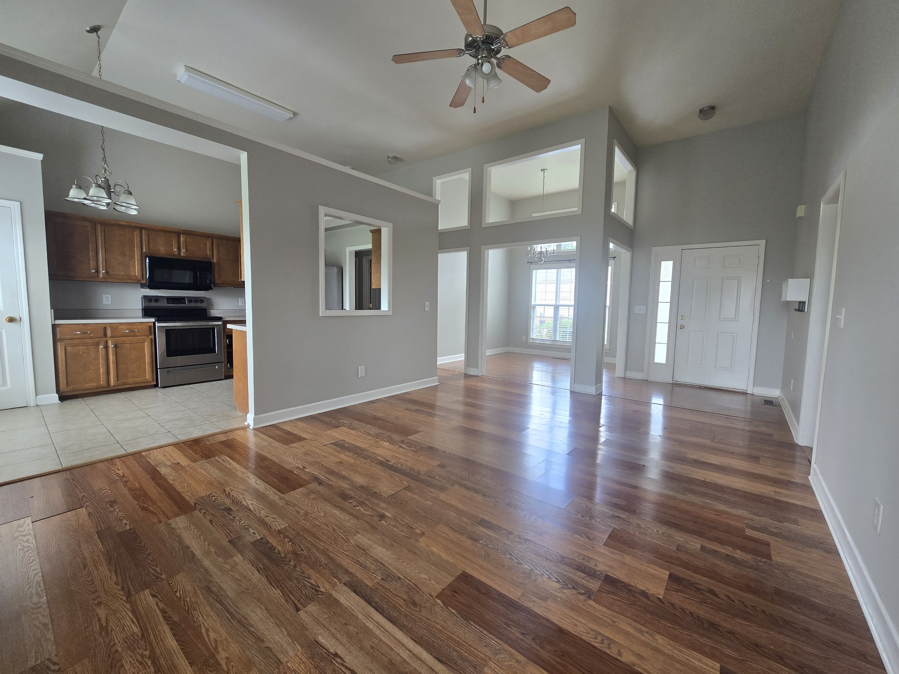 2229 Dewey dr – photo 3