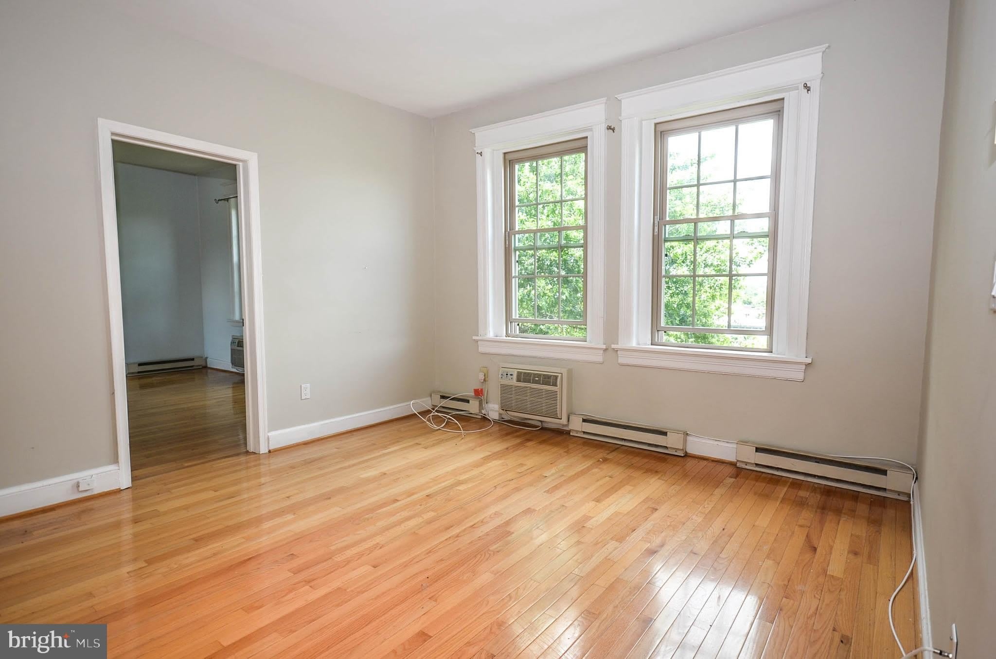 2010 KALORAMA Road NW – photo 3