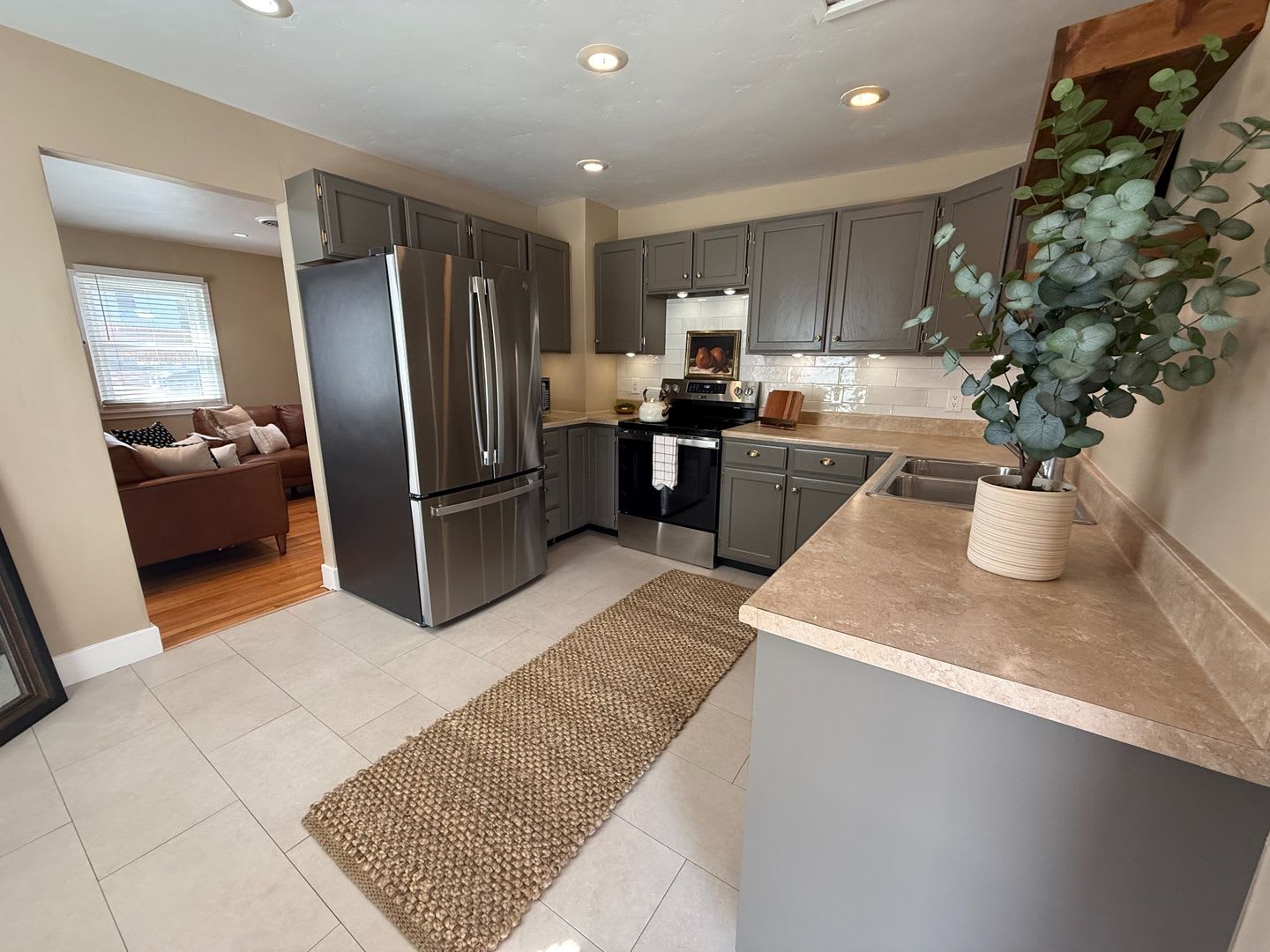 Rare Downtown Glenwood Home – photo 3