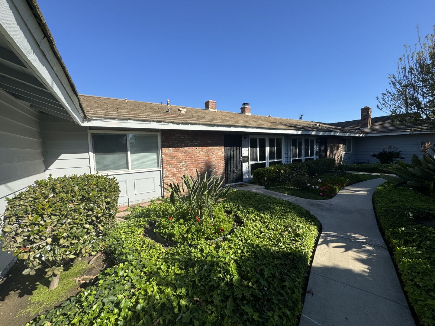 Upgraded 2 Bed 2 Bath Townhome For Lease In Tustin Must See – photo 3