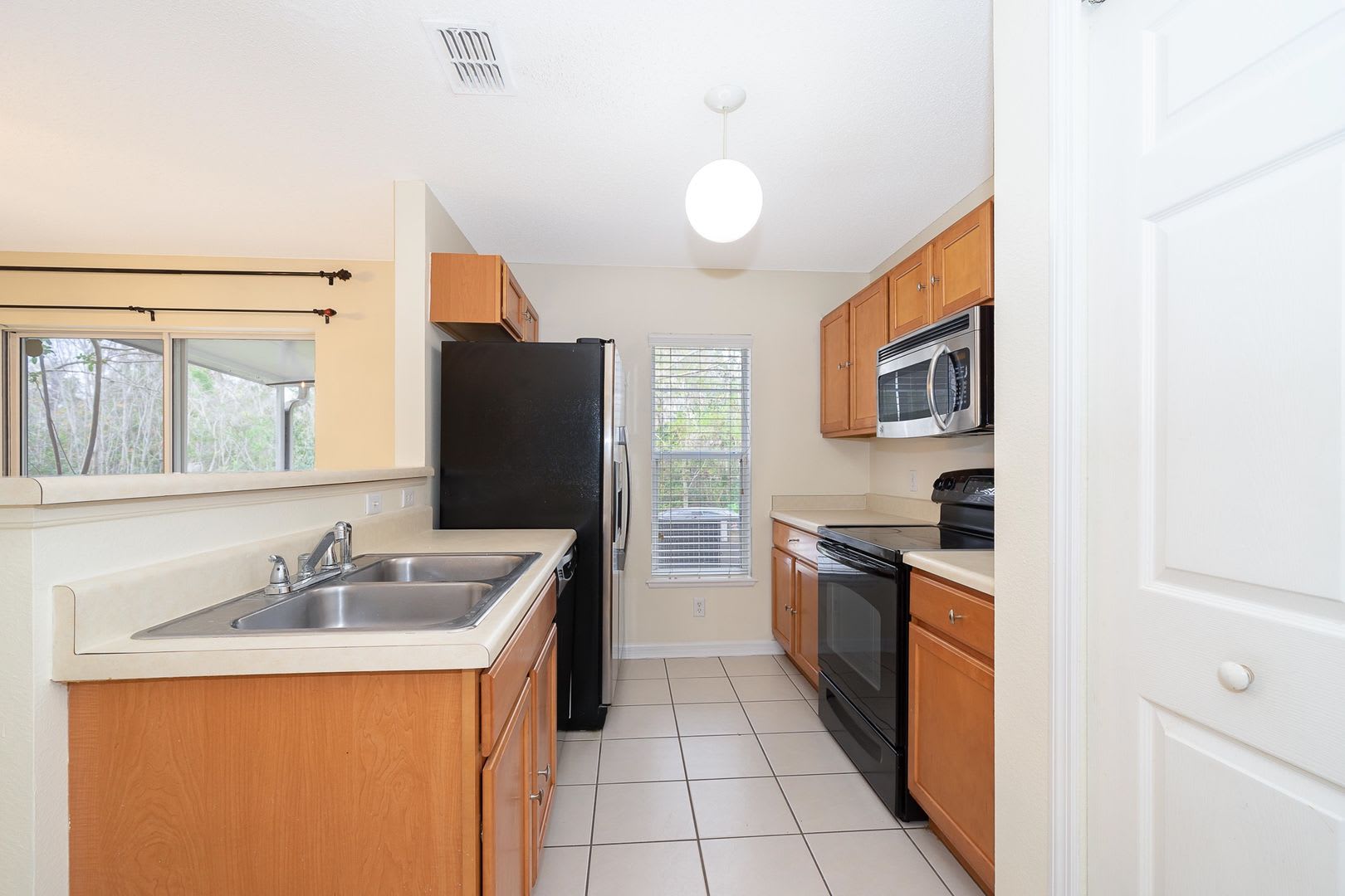 Beautiful 3/2 townhome – photo 5