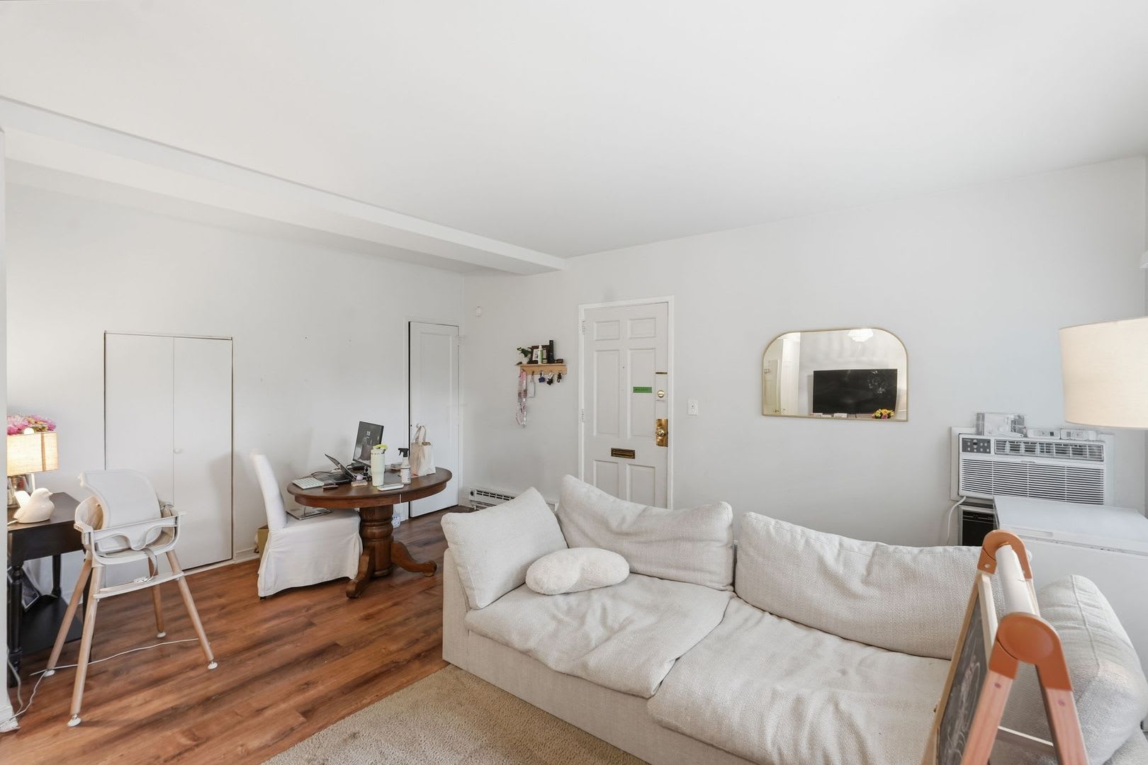 Bright Alexandria Condo With Private Patio Community Pool – photo 4