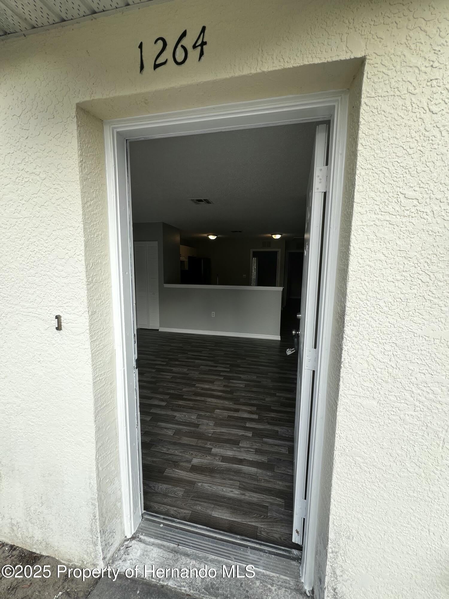 1264 Sylvia Avenue – photo 2