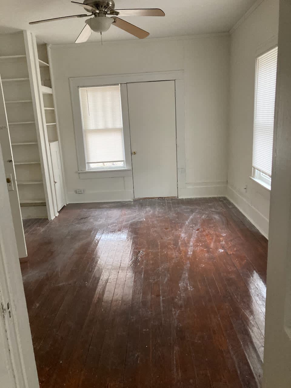 1010 W. Cedar Ave. – photo 4