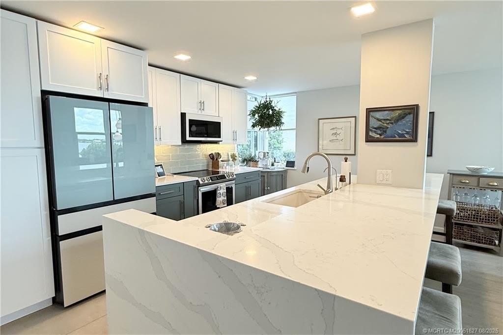 1950 SW Palm City Road – photo 3
