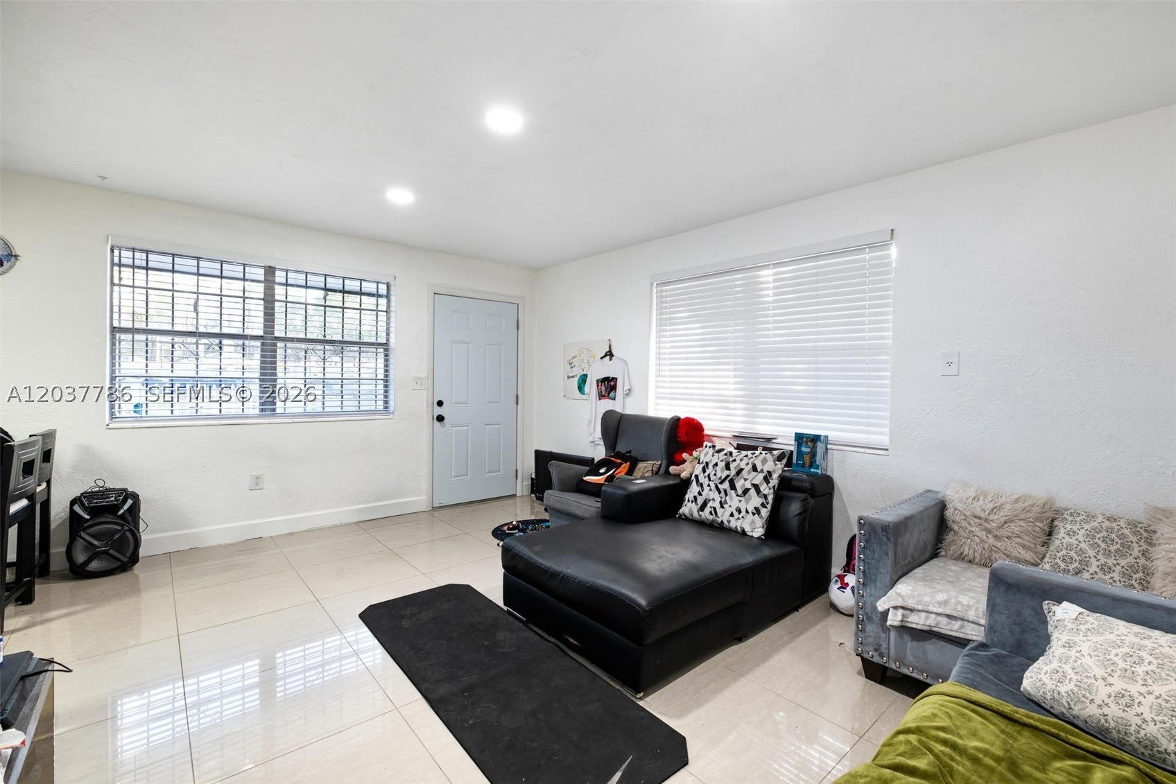 1519 NW 40th St – photo 5