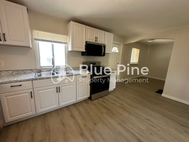 1198 Boise Avenue – photo 4