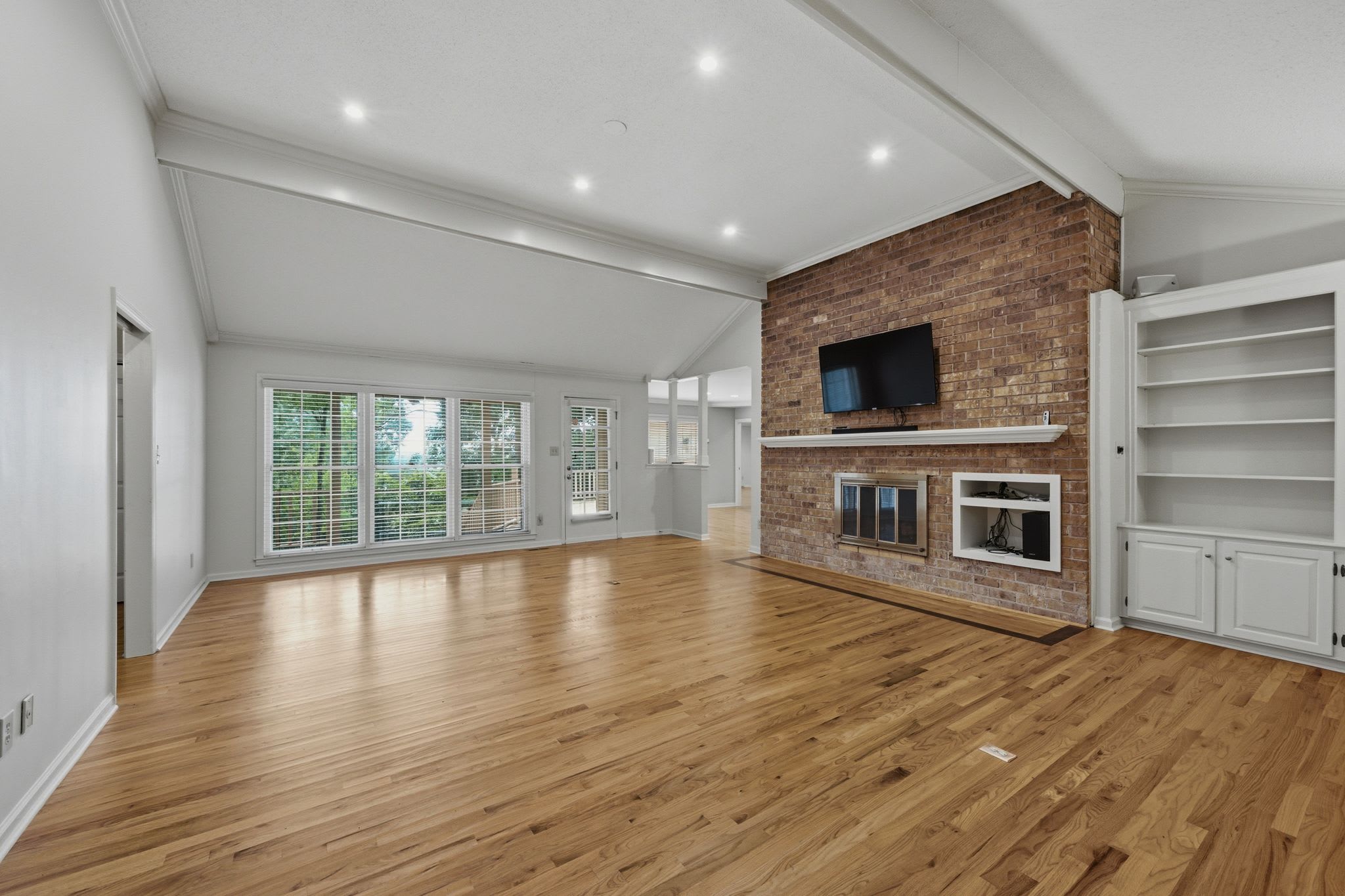 815 Baylor Drive Southeast – photo 2