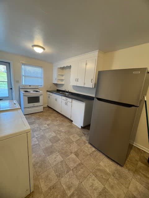 3309 Clarence Towery CircleApt. 02 – photo 4