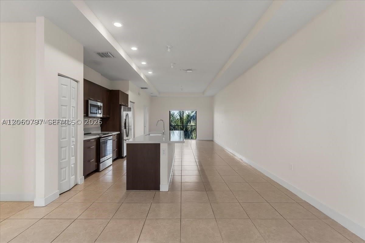 8031 NW 104th Ave – photo 3