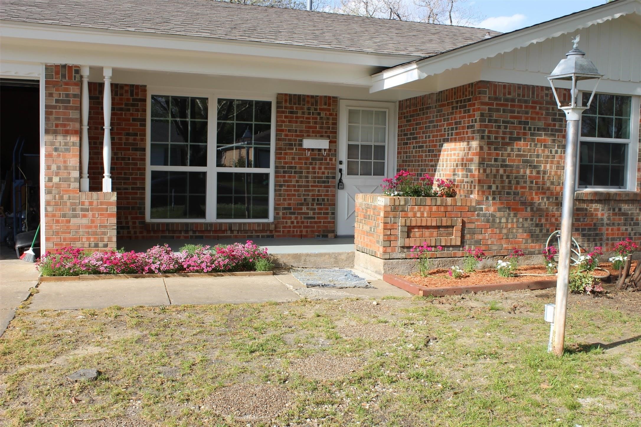 1807 W Scott Street – photo 1