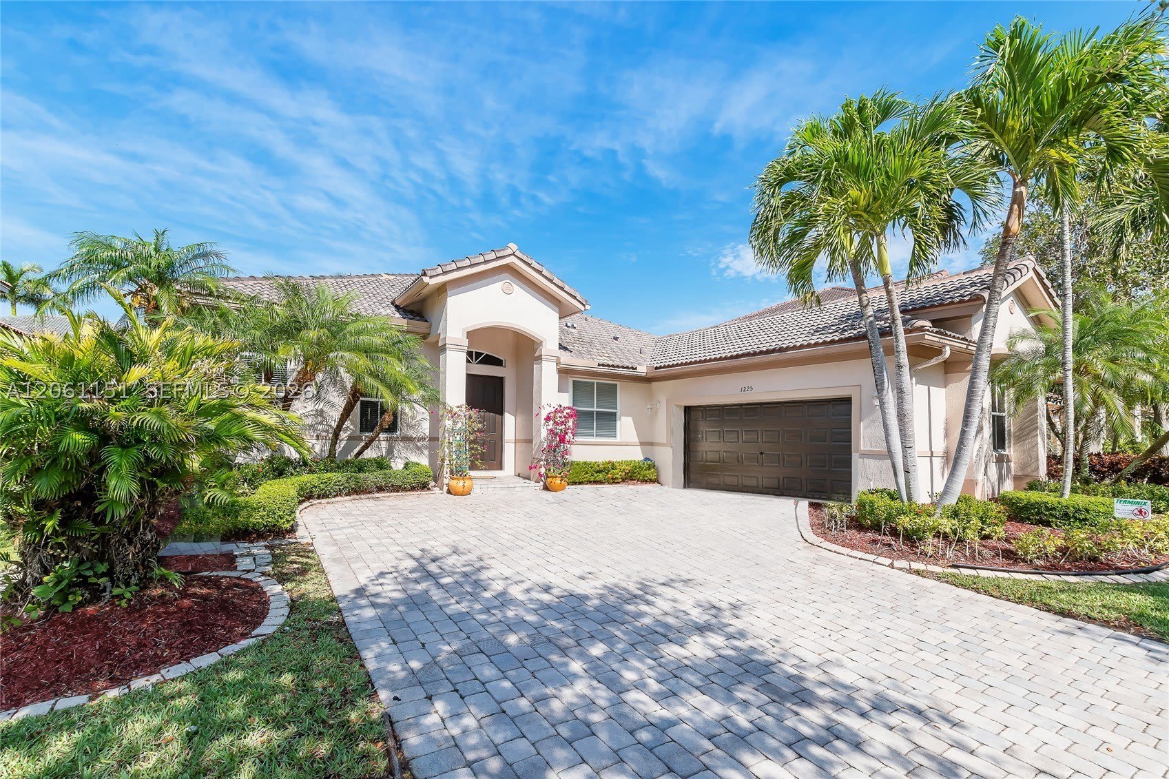 1225 Skylark Dr – photo 1