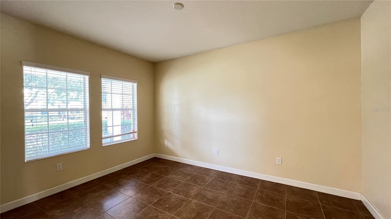 15607 Porter Rd – photo 2