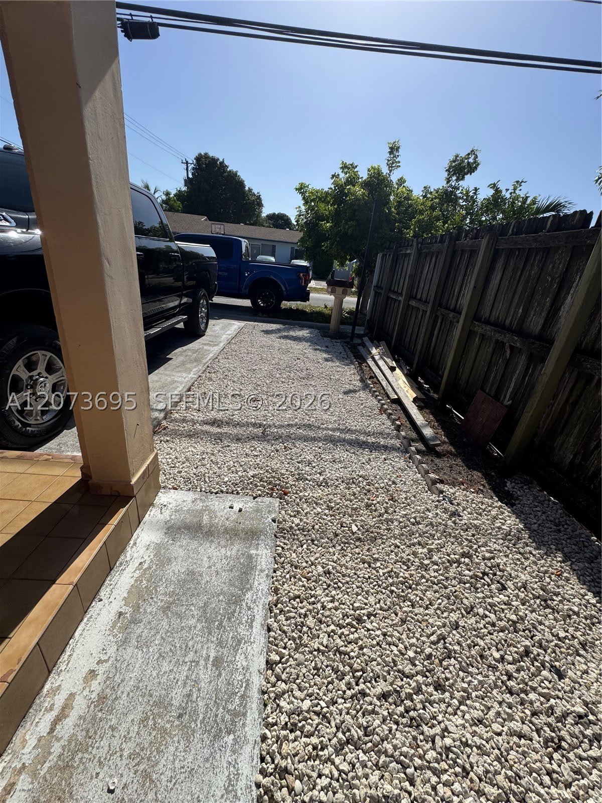 5530 E 6Th Ave – photo 2