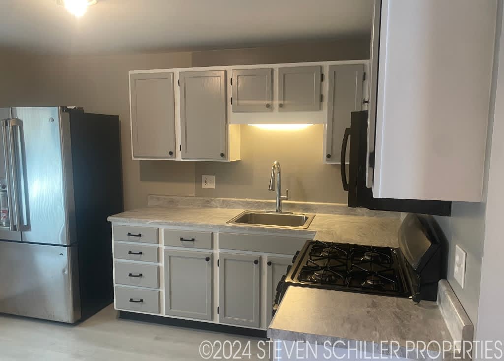 560 South 69th Street – photo 4