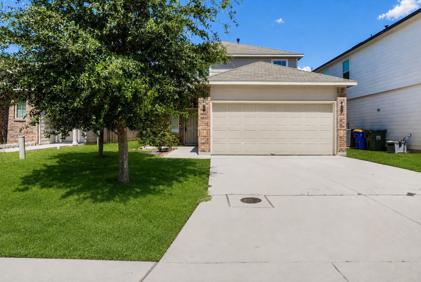 Spacious 4-Bedroom Home with First-Floor Primary & Upstairs Loft in Abbott Place – photo 1