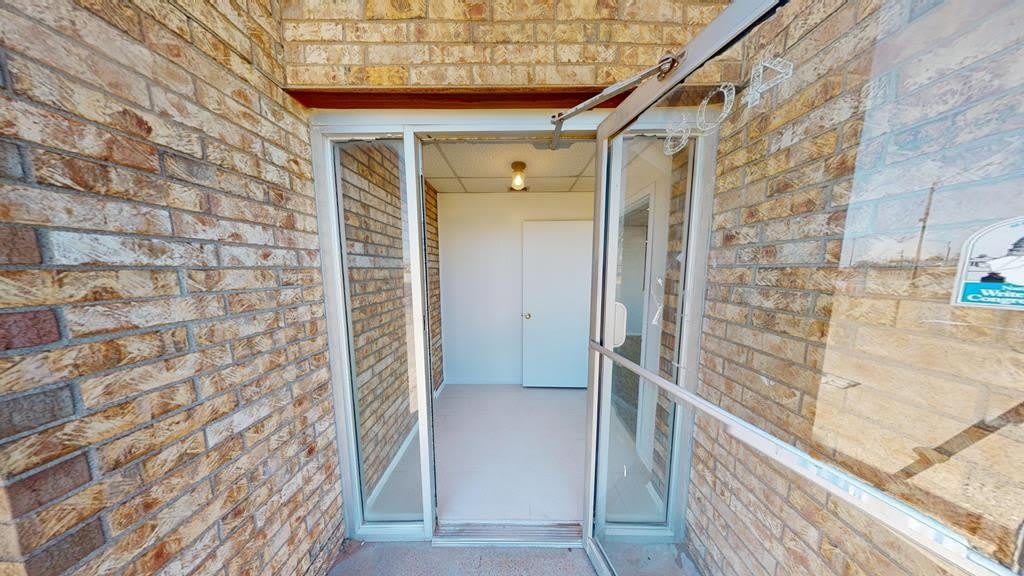 408 E Broadway – photo 2