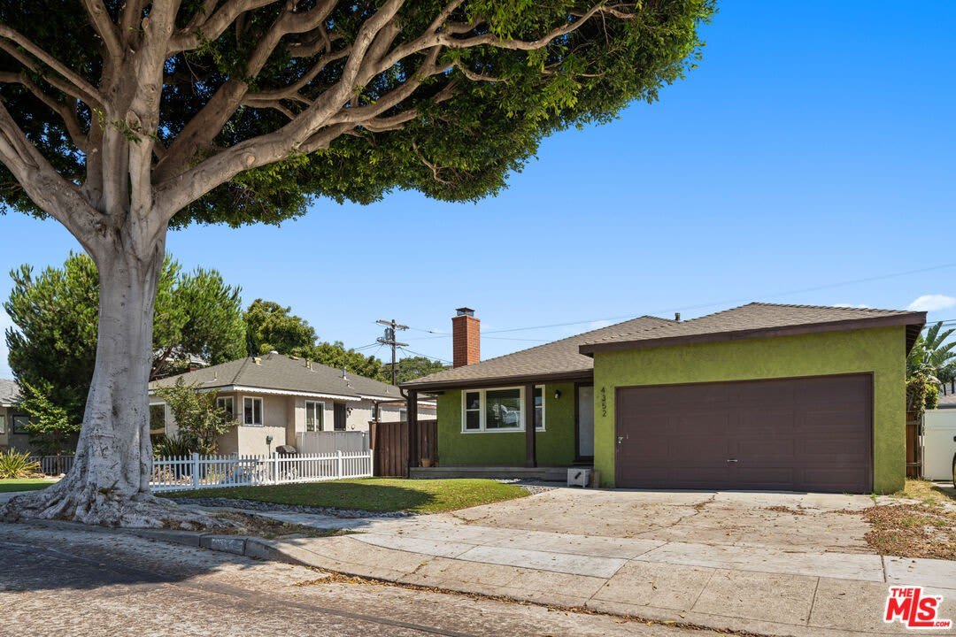 4352 Globe Ave – photo 1