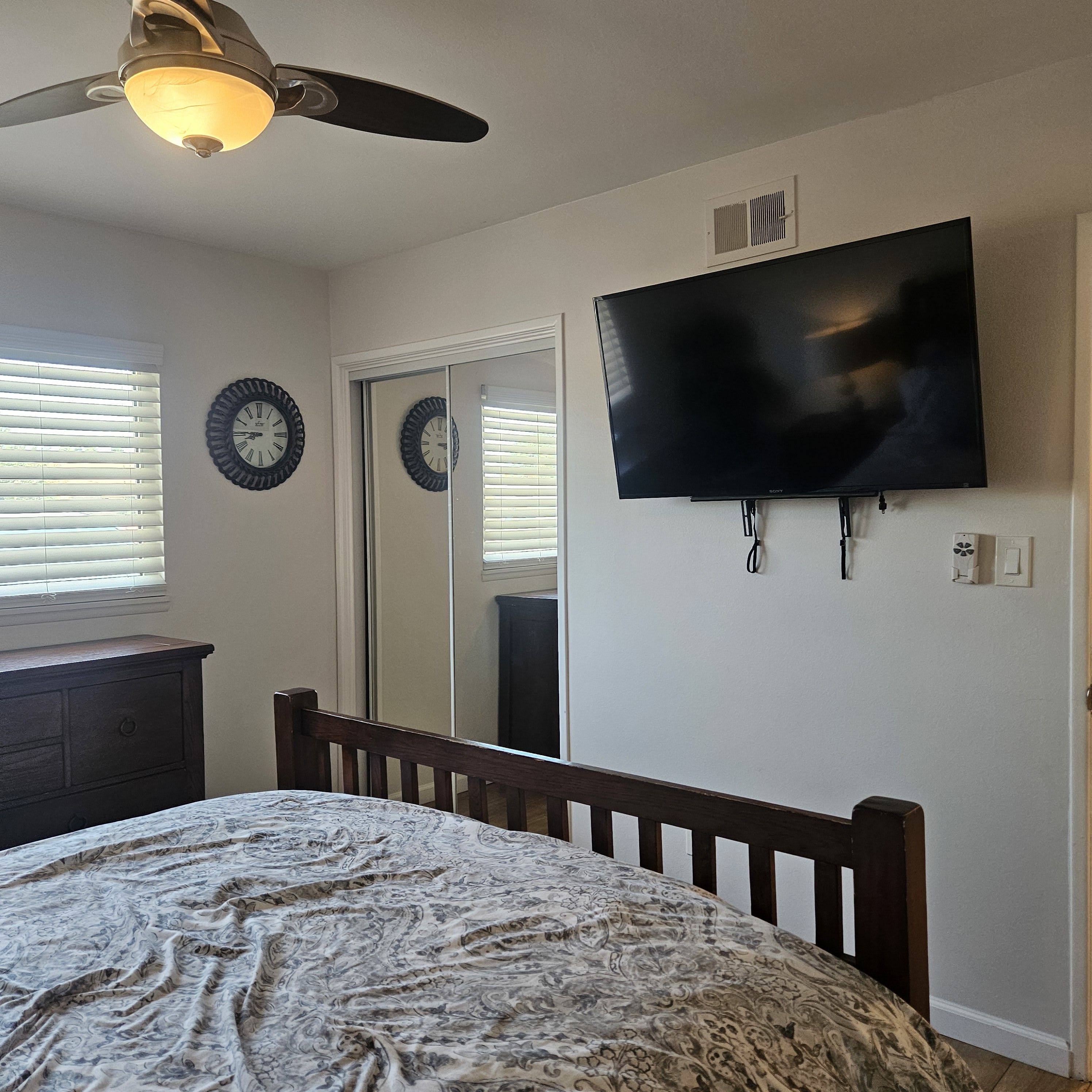 1775 Ionian St – photo 2