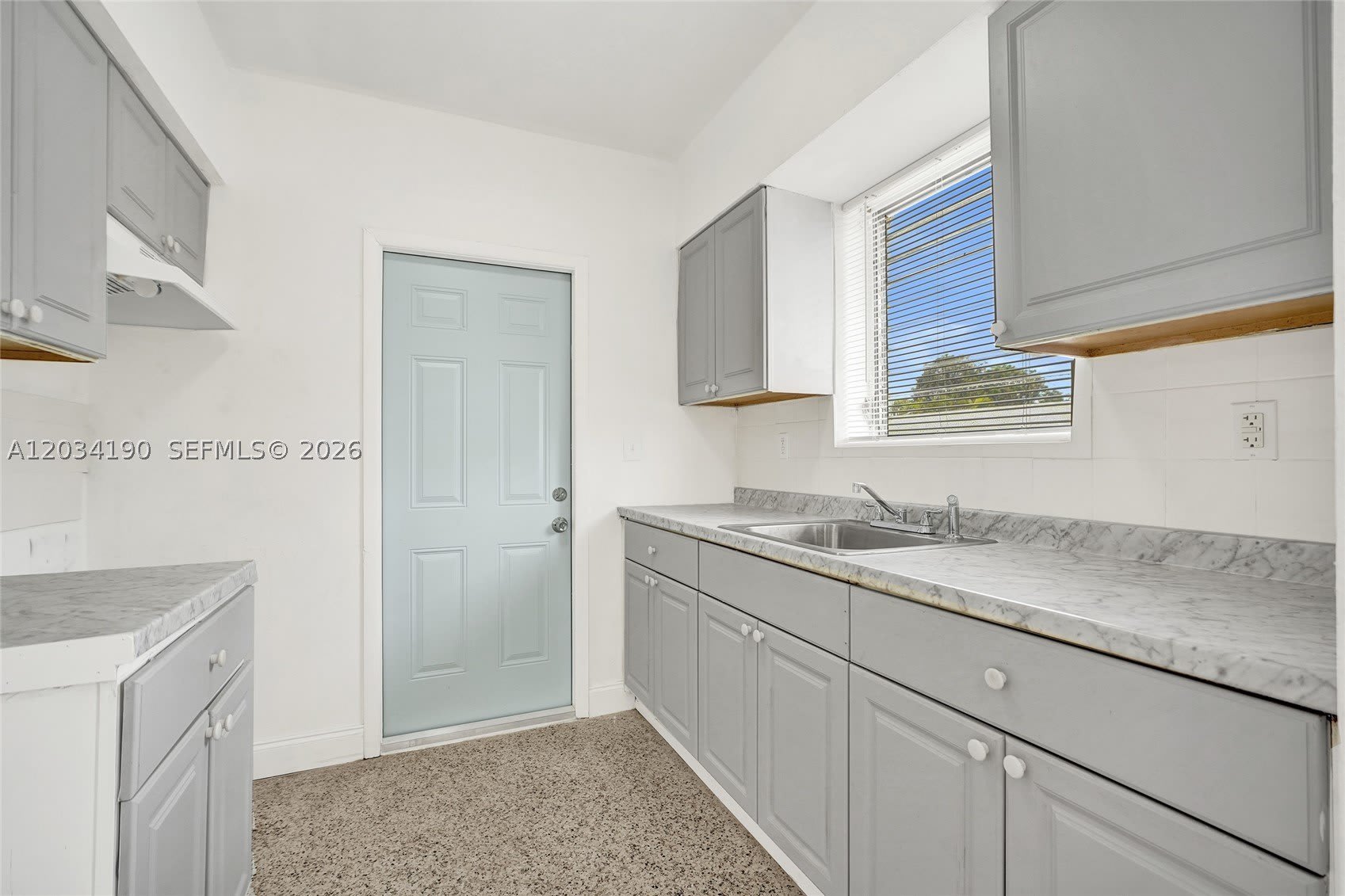 710 82nd St – photo 3