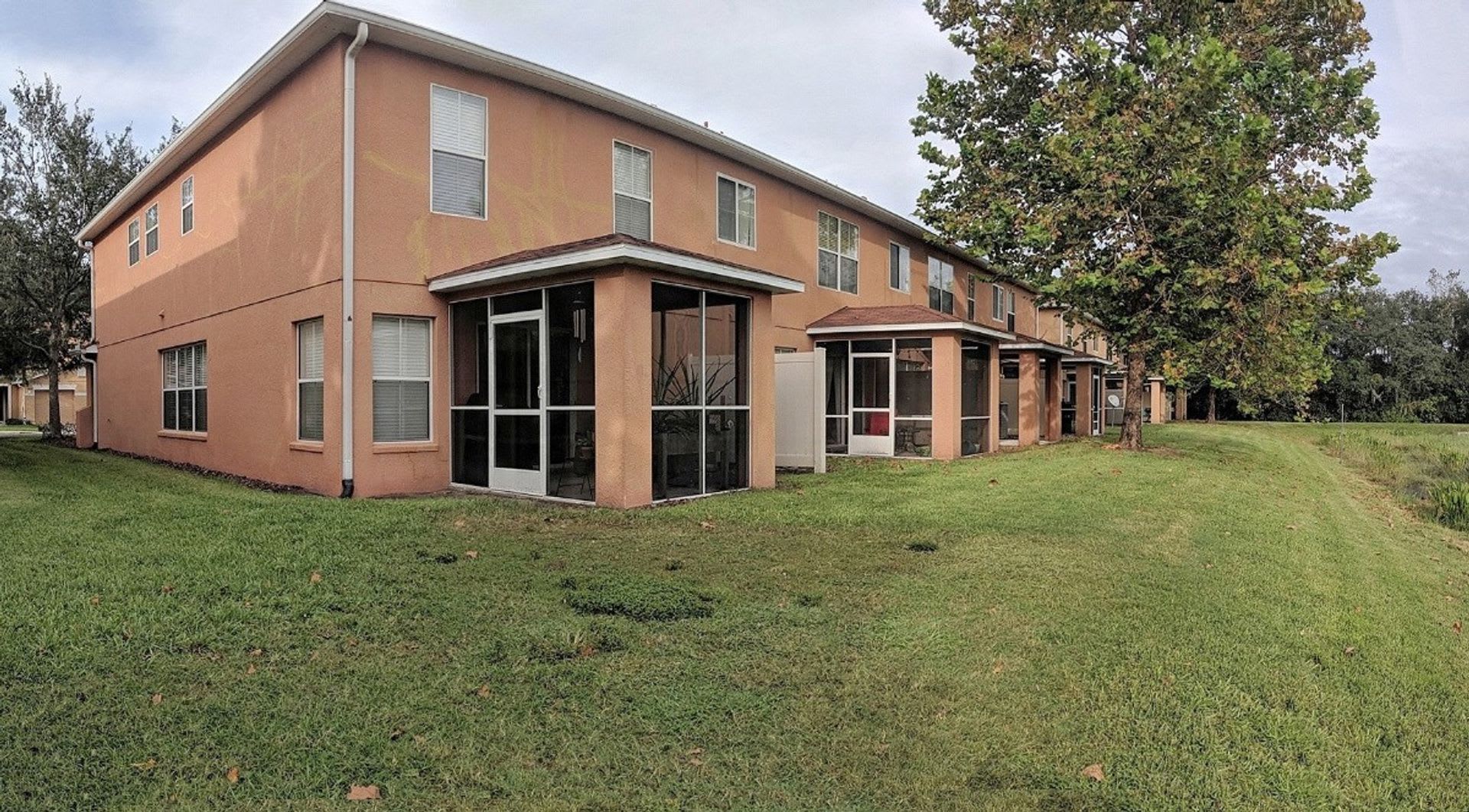 Quality Townhome In Convenient Location! – photo 2
