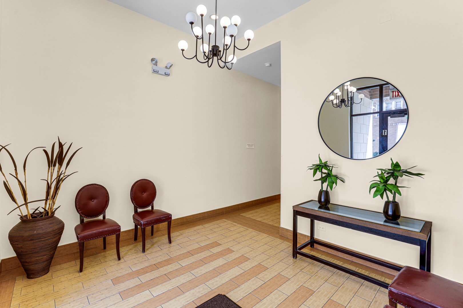 4755 N WASHTENAW Avenue – photo 3