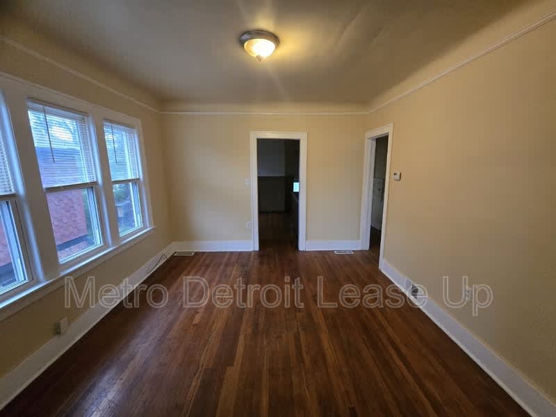 4696 Nottingham – photo 3