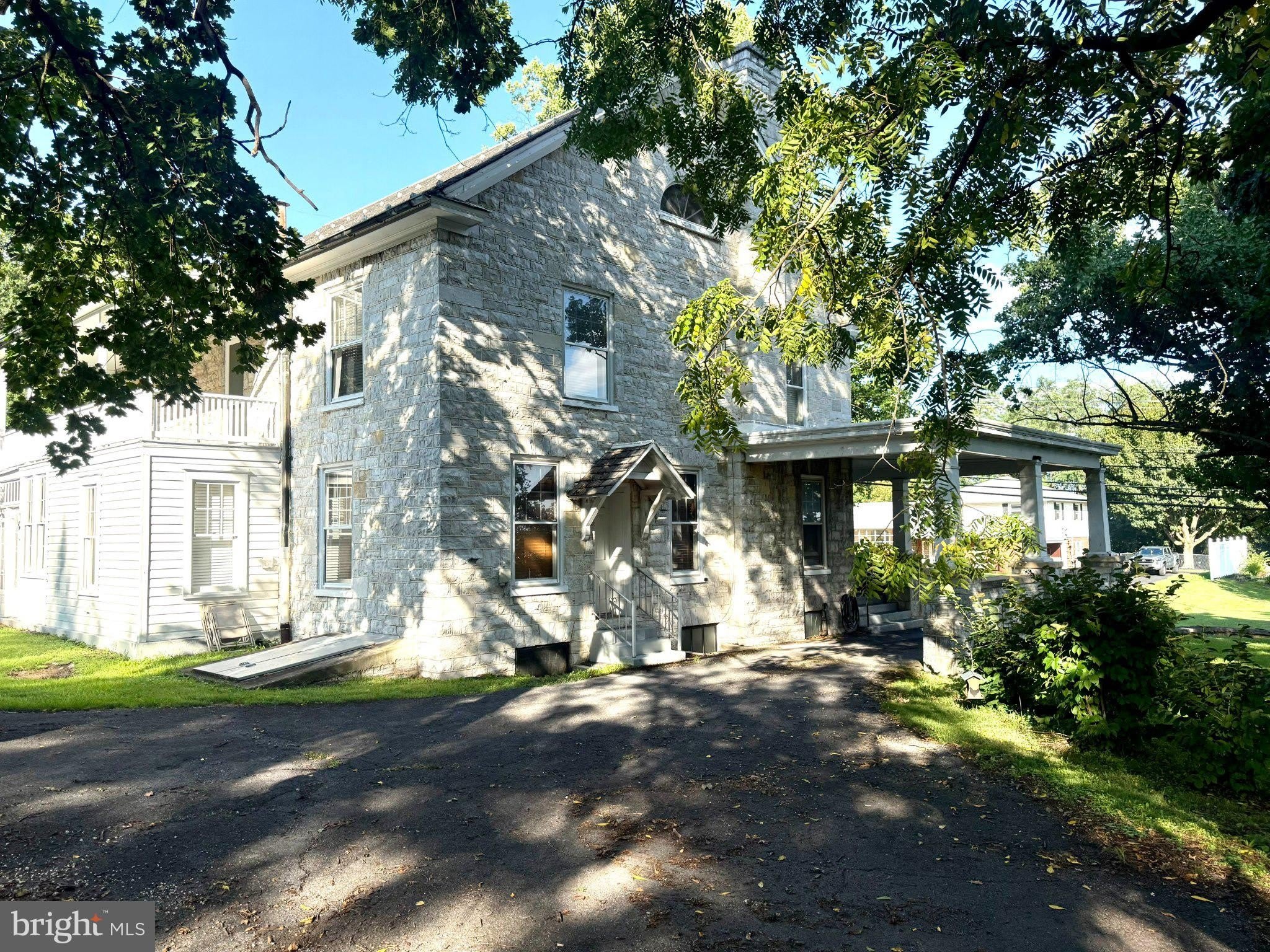 135 LOUDON Road – photo 4