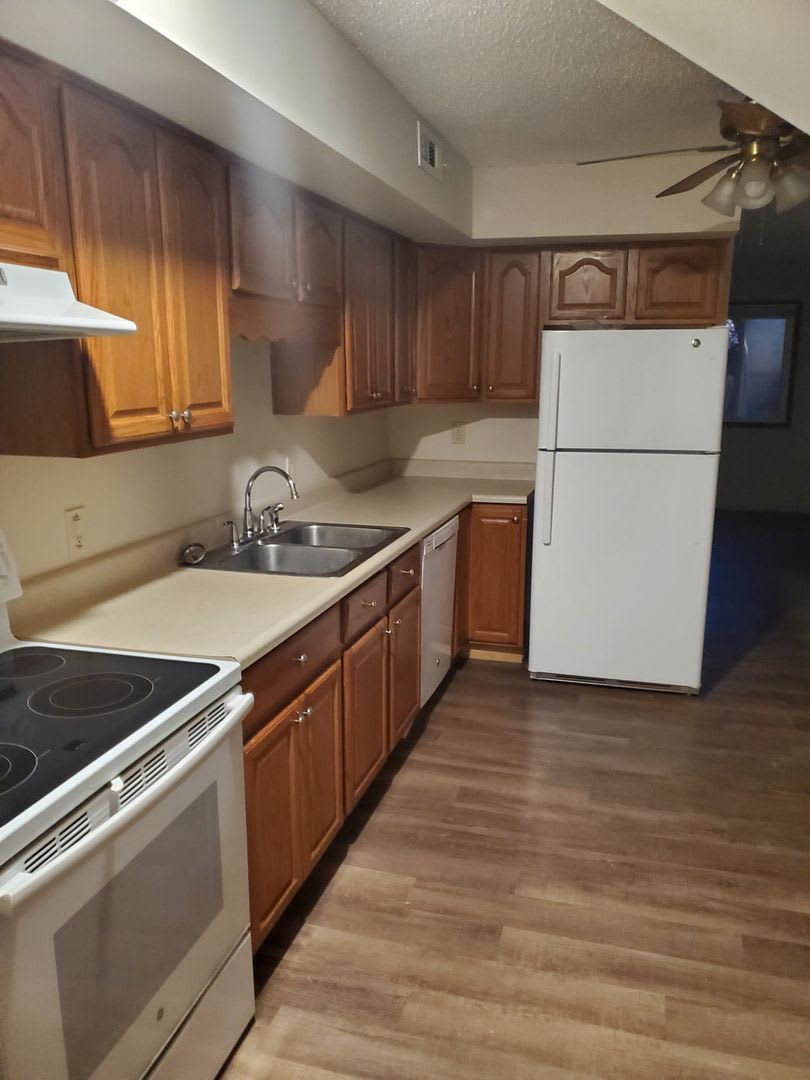 2 Bedroom, 1.5 Bath Duplex in Clinton, IA – photo 2