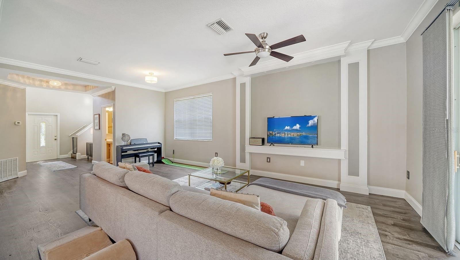 6122 BLUE RUNNER Court – photo 4