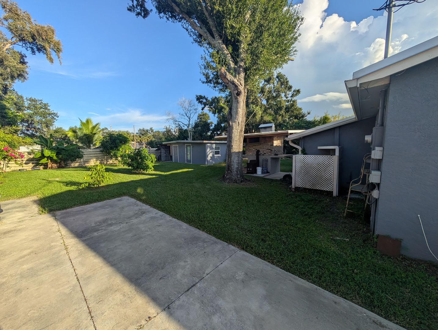 Charming Sarasota Home with Guest House, Extra Storage, and Plenty of Parking! – photo 4